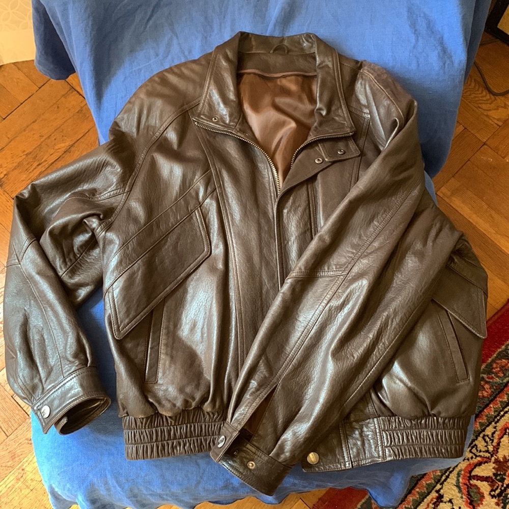 ☀️Vintage Bomber Style Chocolate Brown Soft Leather Jacket!